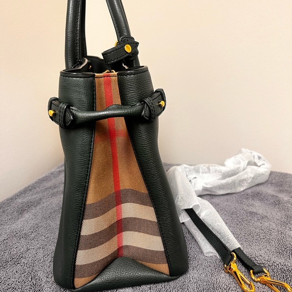100% Authentic - New Burberry Sea Green Leather Check Fabric Medium Banner Tote - Picture 2 of 7